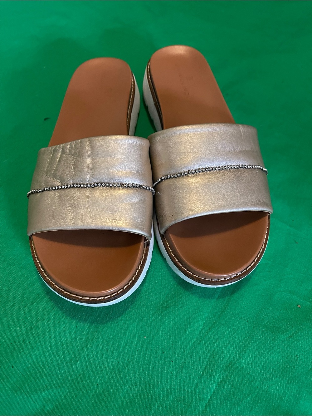 Bandolino Metallic Silver Slide with Chain Accent
